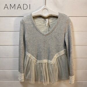 AMADI (Anthropologie) Grey Long Sleeve V-Neck Top with Tulle Detail – Size L